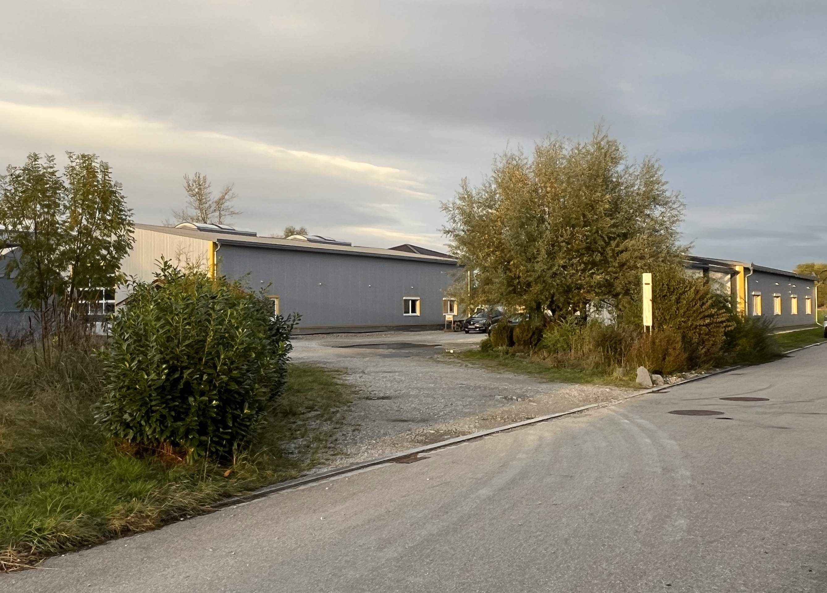 Ansicht der Firmeneinfahrt in Wartenberg/Tenn